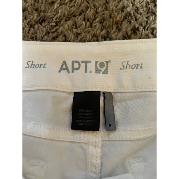 Apt 9 women's white jean shorts size 6 - Picture 2 of 6